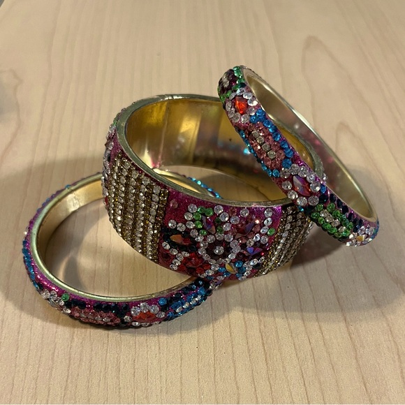 Bangles/bracelets - Picture 1 of 2